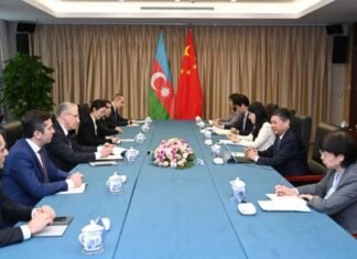 Azərbaycan ilə Çin ekologiya və ətraf mühitin mühafizəsi sahəsində əməkdaşlıq edəcək Azərbaycanın ekologiya və təbii sərvətlər naziri Muxtar Babayev və Çinin ekologiya və ətraf mühit naziri Huan Runçiu