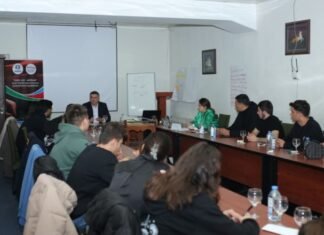 Gənclərə ətraf mühitin qorunması, alternativ enerji mənbələri mövzularında təlim keçirilib “Gənc Eko-səfirlər” layihəsi