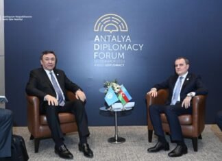 COP29 çərçivəsində TDT ilə mümkün əməkdaşlıq sahələri nəzərdən keçirilib Xarici işlər naziri Ceyhun Bayramov və Türk Dövlətləri Təşkilatının Baş katibi Kubanıçbek Ömüralıyev