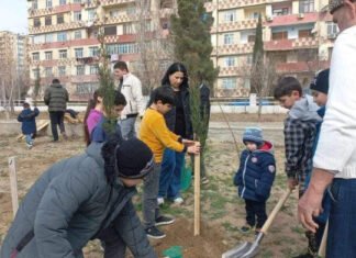Sahil qəsəbəsində keçirilən “Tullantıları tinglərə dəyiş” aksiyası qəsəbə sakinlərinin aktivliyi ilə fərqlənmişdir Tullantıları tinglərə dəyiş” aksiyası