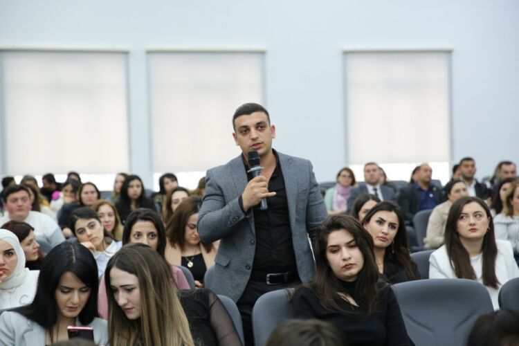 “Gənc müəllimlərin yaşıl dünya konfransı: ətraf mühit naminə dayanıqlı inkişaf” mövzusunda tədbir