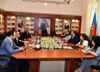 Yer elmləri və ətraf mühit problemləri ilə bağlı beynəlxalq konfransa qatılan qonaqlar ADNSU-da olublar Azərbaycan Dövlət Neft və Sənaye Universitetinin (ADNSU) rektor əvəzi, dosent Vazeh Əskərov “Xəzər hövzəsi keçid dövründə: Yer elmləri və ətraf mühit problemləri arasında körpü 2024” konfransı çərçivəsində ölkəmizdə səfərdə olan tədqiqatçılarla görüşüb