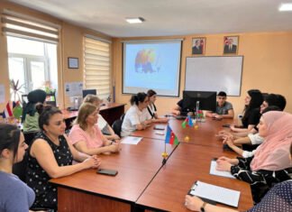 MDU-da “Azərbaycanın COP29-a sədrliyi qlobal şimal və cənub arasında körpüdür” mövzusunda dəyirmi masa keçirilib MDU-da “Azərbaycanın COP29-a sədrliyi qlobal şimal və cənub arasında körpüdür” mövzusunda dəyirmi masa