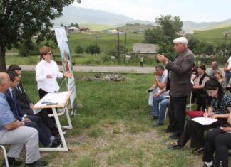 Daşkəsəndə “Təbiəti sevək, heyvanlara qayğı göstərək” adlı ictimai müzakirə keçirilib Daşkəsəndə “Təbiəti sevək, heyvanlara qayğı göstərək” adlı ictimai müzakirə
