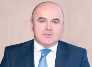 Ekspert: Elektrik enerjisindən qənaətlə istifadə etməklə, həm də təbiəti qorumuş oluruq iqtisadçı ekspert Eldəniz Əmirov