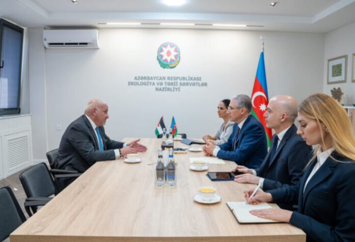 İordaniya Haşimilər Krallığının Azərbaycan Respublikasındakı fövqəladə və səlahiyyətli səfiri Ömər Bərəkət əl-Nahar ekologiya və təbii sərvətlər naziri Muxtar Babayev ilə görüşdə İordaniya Haşimilər Krallığının Azərbaycan Respublikasındakı fövqəladə və səlahiyyətli səfiri Ömər Bərəkət əl-Nahar ekologiya və təbii sərvətlər naziri Muxtar Babayev ilə görüşdə