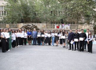 Pedaqoji Universitetdə ekosərgi: “Atma, yarat” Azərbaycan Dövlət Pedaqoji Universitetində (ADPU) Kimya və biologiya fakültəsinin təşkilatçılığı ilə tələbələrin “Atma, yarat!” adlı ekosərgi