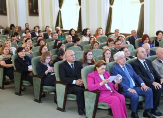 UNEC-də “Yaşıl iqtisadiyyat: elm, təhsil, texnologiya və innovasiya” mövzusunda beynəlxalq konfrans keçirilir UNEC-də “Yaşıl iqtisadiyyat: elm, təhsil, texnologiya və innovasiya” mövzusunda beynəlxalq konfrans