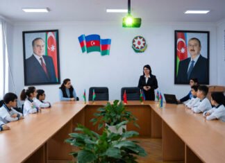 Dünya Ekoloji Təhsil Günü ilə əlaqədar şagirdlərlə maarifləndirici görüş keçirilib Dünya Ekoloji Təhsil Günü ilə əlaqədar şagirdlərlə maarifləndirici görüş keçirilib