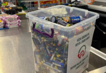 “Batareyaları təhvil ver, təbiəti qoru” layihəsi çərçivəsində könüllülər tərəfindən növbəti dəfə işlənmiş batareyalar təhvil götürülüb işlənmiş batareya