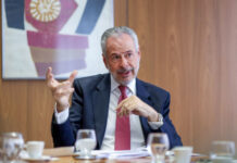 COP30-un prezidenti: Adaptasiya olmayınca, iqlim dəyişikliyi yoxsulluğu daha da artırır COP30-un prezidenti Andre Korrea do Laqo