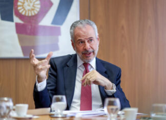 COP30-un prezidenti: Adaptasiya olmayınca, iqlim dəyişikliyi yoxsulluğu daha da artırır COP30-un prezidenti Andre Korrea do Laqo