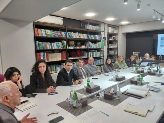 Hacıqabul g&ouml;l&uuml;n&uuml;n m&ouml;vcud vəziyyəti və bərpası yollarına həsr olunmuş dəyirmi masa