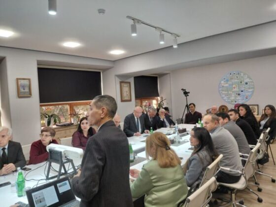 Hacıqabul g&ouml;l&uuml;n&uuml;n m&ouml;vcud vəziyyəti və bərpası yollarına həsr olunmuş dəyirmi masa