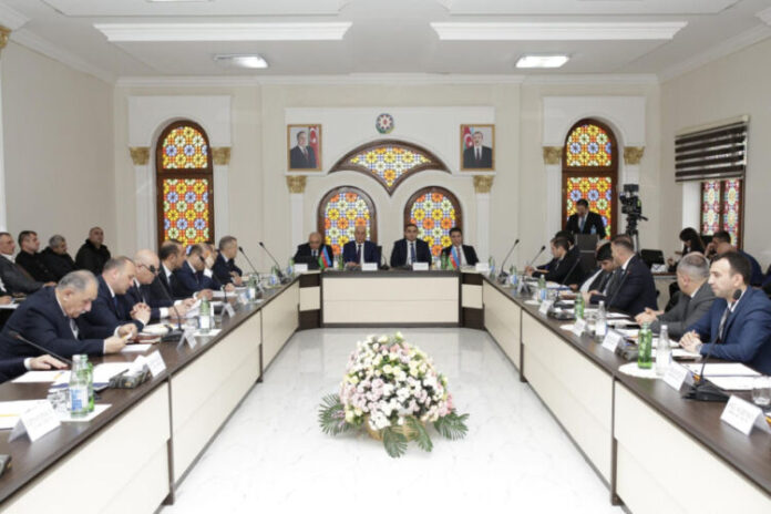 Sudan səmərəli istifadənin təkmil üsullarının tətbiqi mövzusunda geniştərkibli iclas