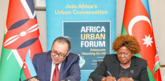 WUF13-ün ev sahibi Azərbaycan Afrika ölkələrini şəhərsalmanın inkişafı üzrə fəaliyyətlərinə dəstək verir Keniyanın torpaq, ictimai işlər, mənzil və şəhər inkişafı naziri xanım Alis Vahome və Azərbaycanın Keniyadakı səfiri, eyni zamanda, BMT-nin Məskunlaşma Proqramı (UN-Habitat) yanında ölkəmizin daimi nümayəndəsi Sultan Hacıyev AİDA-nın maliyyə töhfəsini rəsmiləşdirən sənəd imzalayıb