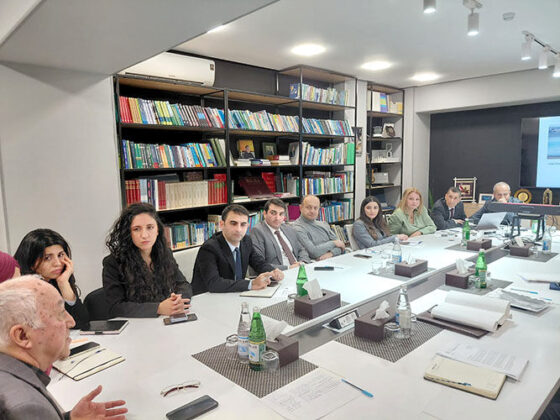 Hacıqabul g&ouml;l&uuml;n&uuml;n m&ouml;vcud vəziyyəti və bərpası yollarına həsr olunmuş dəyirmi masa