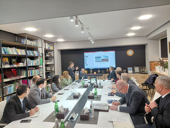 Hacıqabul g&ouml;l&uuml;n&uuml;n m&ouml;vcud vəziyyəti və bərpası yollarına həsr olunmuş dəyirmi masa