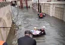 FHN Keşlədə su basmış ərazilərin sakinlərini təxliyə edir Keşlədə su basmış ərazilər